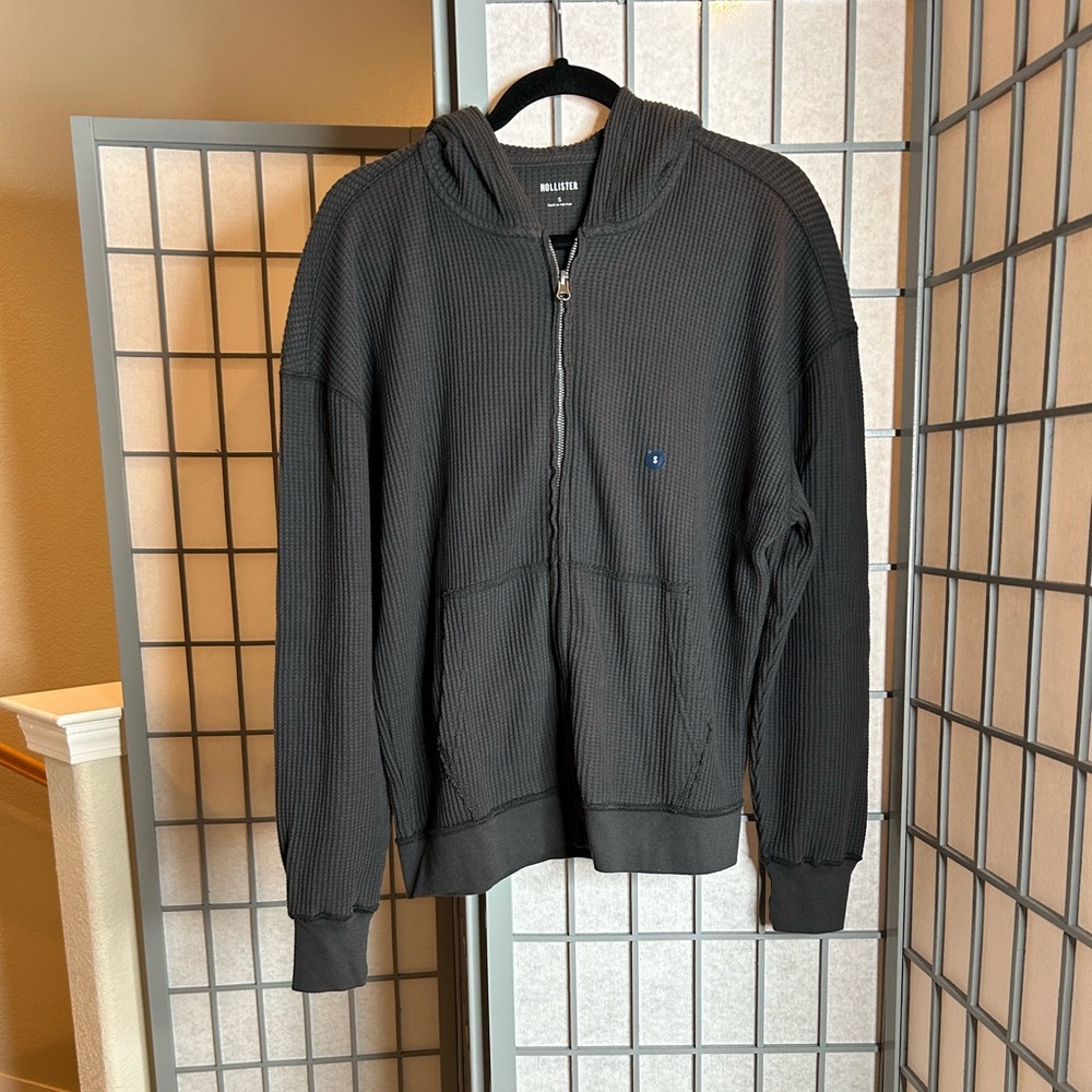 NWT Men’s Hollister Charcoal Zip-Up Hoodie